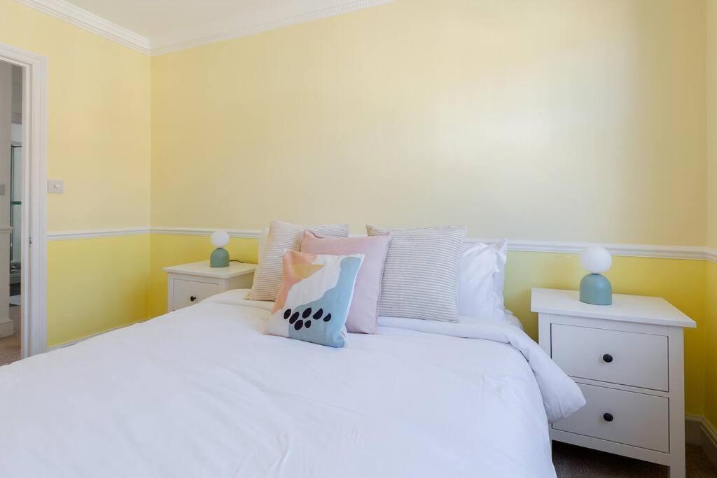 Spacious 3 Bedroom Flat With Terrace Londres Exterior foto